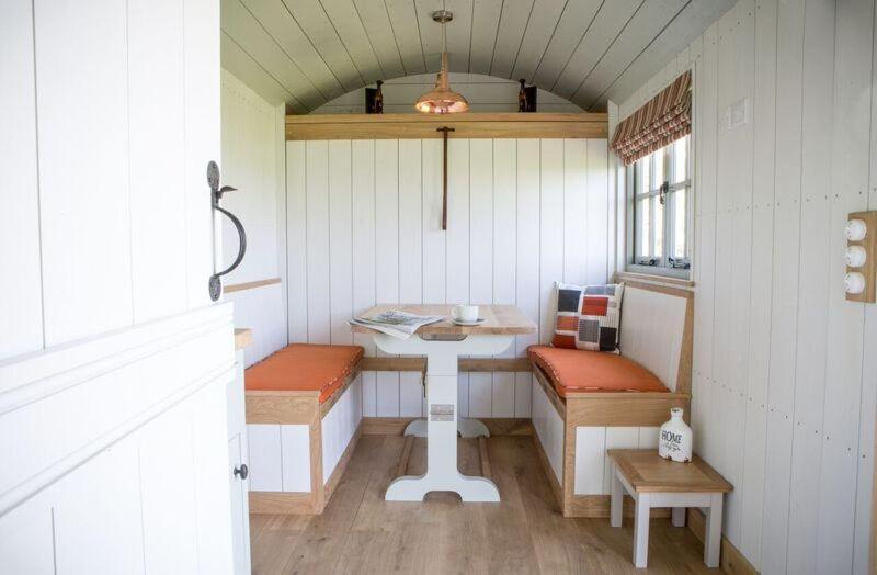 Perkins Luxury Shepherd Huts Nottingham Exterior photo
