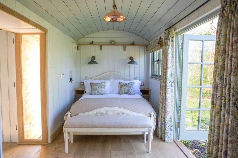 Perkins Luxury Shepherd Huts Nottingham Exterior photo